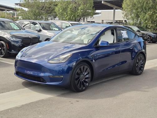 Deep Blue Metallic 2022 Tesla Model Y Performance