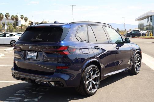 Tanzanite Blue II Metallic 2026 BMW X5 PHEV xDrive50e