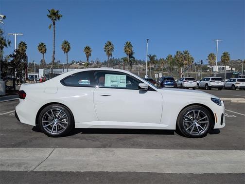 2026 BMW 230 i xDrive