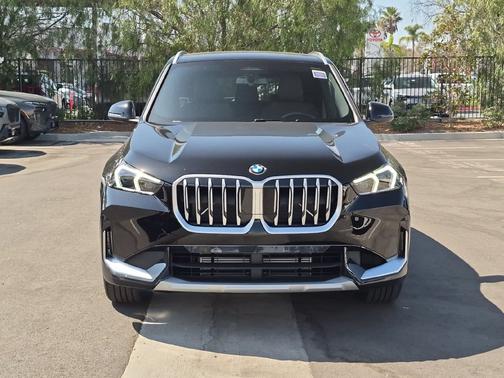 Jet Black 2027 BMW X1 xDrive28i