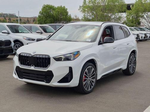 Alpine White 2026 BMW X1 xDrive28i