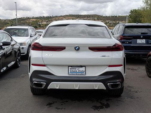 Alpine White 2026 BMW X6 xDrive40i
