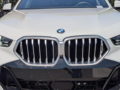 Alpine White 2026 BMW X6 xDrive40i