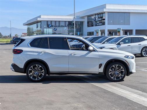 2026 BMW X5 sDrive40i