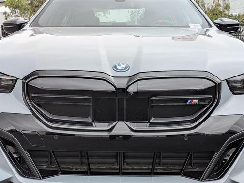 2025 BMW i5 M60