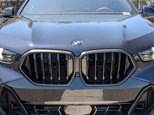 Carbon Black Metallic 2026 BMW X6 xDrive40i