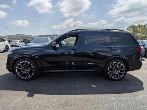 2026 BMW X7 M60i