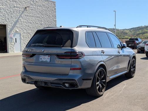 2023 BMW X7 xDrive40i