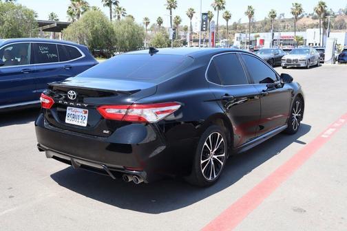 Midnight Black Metallic 2020 Toyota Camry SE