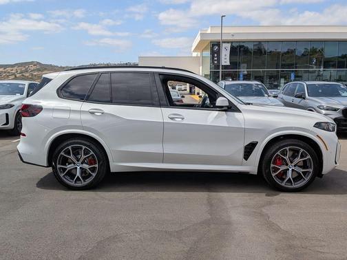 Mineral White Metallic 2026 BMW X5 PHEV xDrive50e