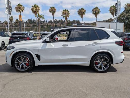 Mineral White Metallic 2026 BMW X5 PHEV xDrive50e