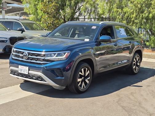 Tourmaline Blue Metallic 2022 Volkswagen Atlas Cross Sport 2.0T SE