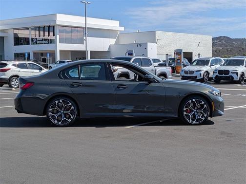 2025 BMW 330 i