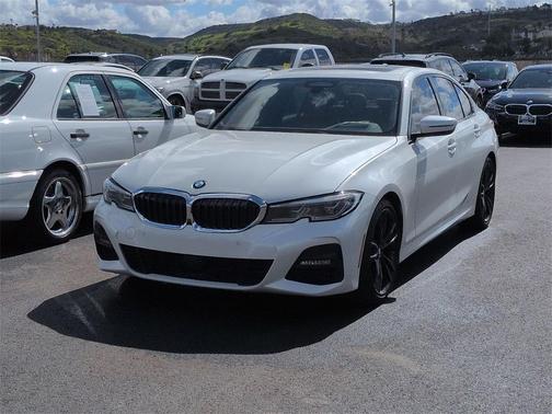 2019 BMW 330 i