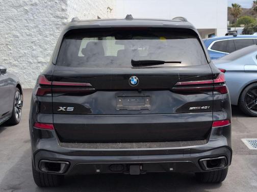 Black Sapphire Metallic 2024 BMW X5 sDrive40i