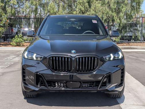 Black Sapphire Metallic 2024 BMW X5 sDrive40i