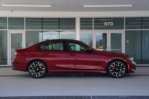 2025 BMW 330 i