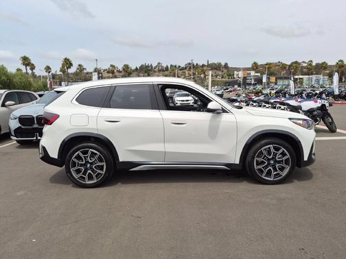 Alpine White 2026 BMW X1 xDrive28i