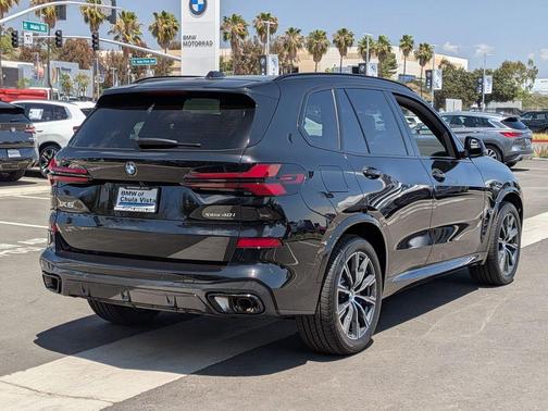 Black Sapphire Metallic 2026 BMW X5 xDrive40i