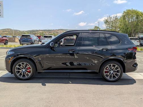 Black Sapphire Metallic 2026 BMW X5 xDrive40i