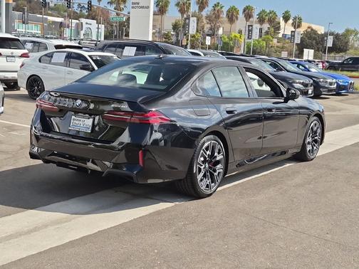 Black Sapphire Metallic 2027 BMW i5 eDrive40