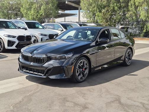 Black Sapphire Metallic 2027 BMW i5 eDrive40
