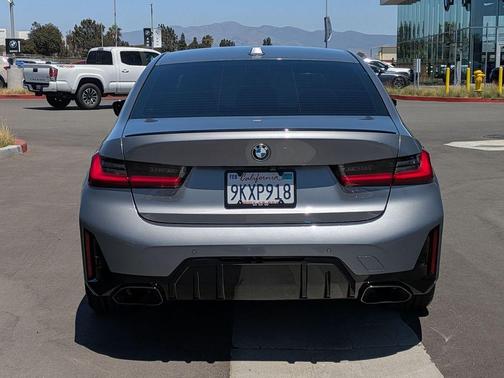 Skyscraper Gray Metallic 2024 BMW M340 i