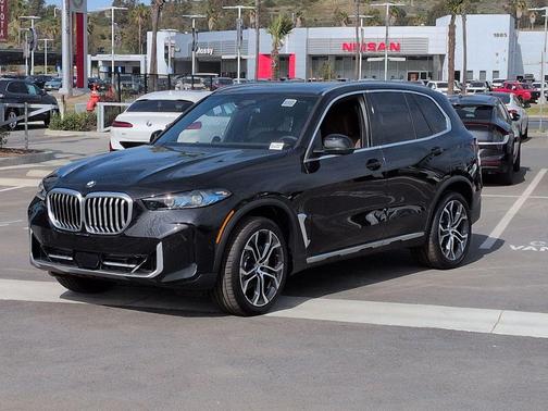 Black Sapphire Metallic 2026 BMW X5 sDrive40i