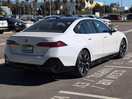 Alpine White 2026 BMW 530 i