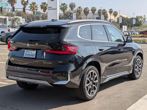 Black Sapphire Metallic 2026 BMW X1 xDrive28i