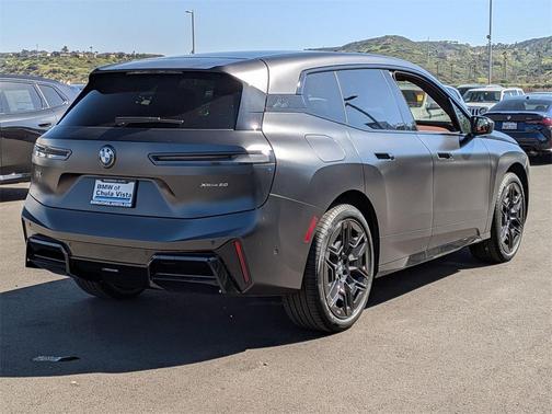 2026 BMW iX xDrive60