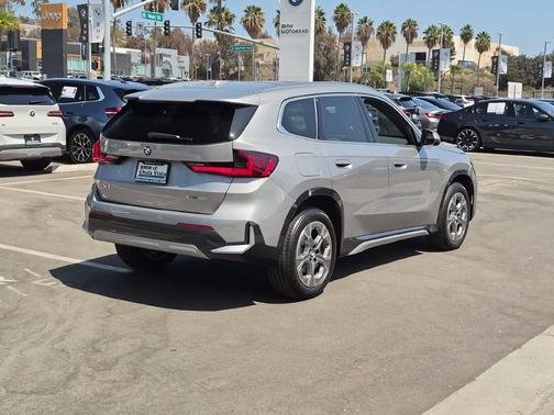 Space Silver Metallic 2026 BMW X1 xDrive28i