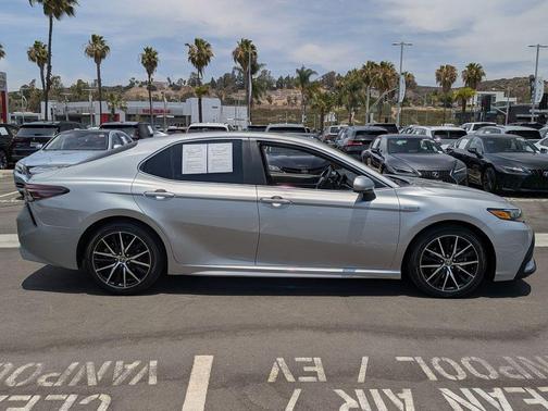 Celestial Silver Metallic 2021 Toyota Camry Hybrid SE