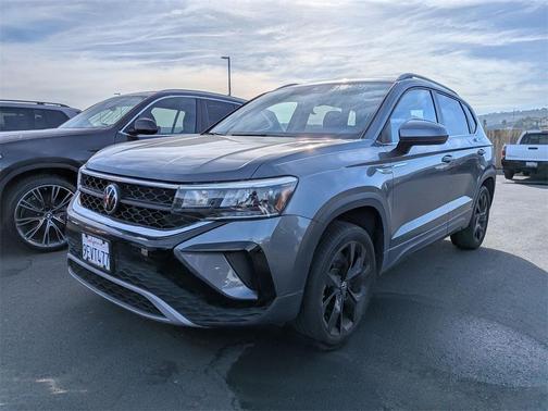 2023 Volkswagen Taos 1.5T SE