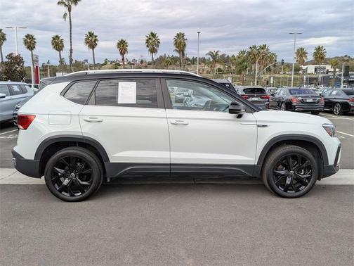 2024 Volkswagen Taos 1.5T SE