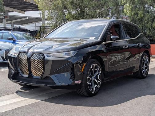2025 BMW iX xDrive50