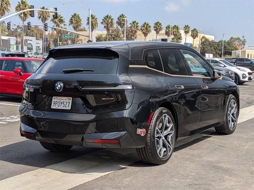 2025 BMW iX xDrive50