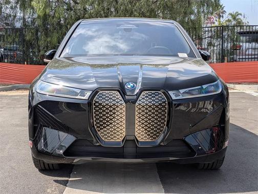 2025 BMW iX xDrive50