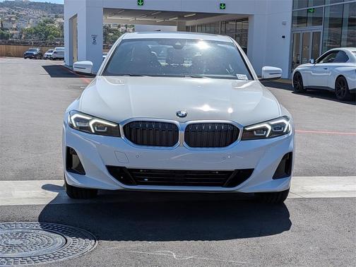 2025 BMW 330 i xDrive