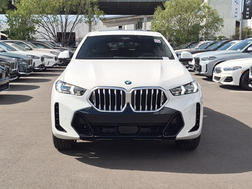 Alpine White 2027 BMW X6 xDrive40i