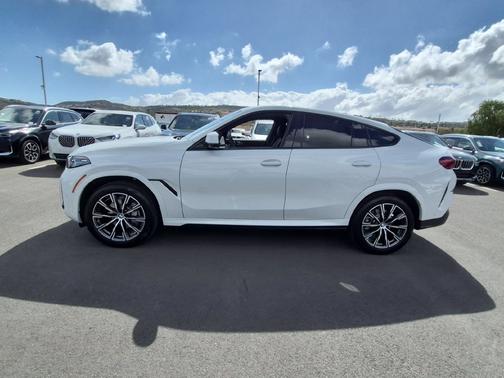 Alpine White 2027 BMW X6 xDrive40i