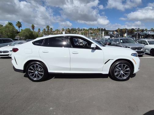 Alpine White 2027 BMW X6 xDrive40i