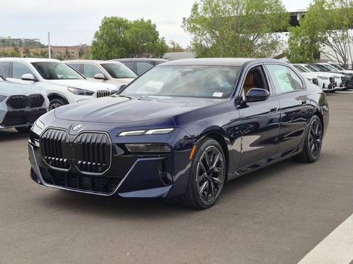 Tanzanite Blue II Metallic 2026 BMW 740 i