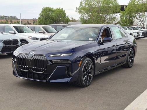 Tanzanite Blue II Metallic 2026 BMW 740 i