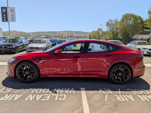 2022 Tesla Model S Base