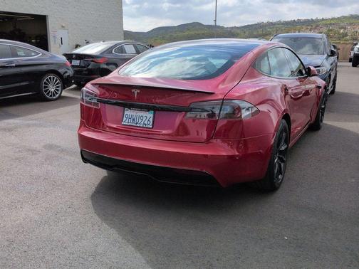 2022 Tesla Model S Base