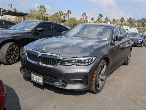 2019 BMW 330 i