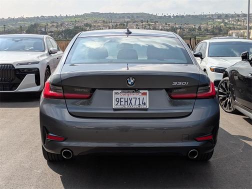 2019 BMW 330 i