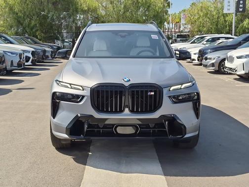 Frozen Pure Grey Metallic 2027 BMW X7 M60i