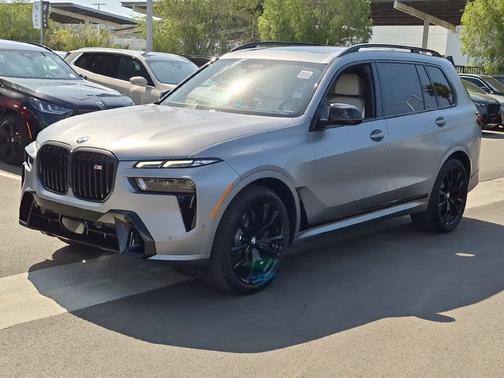 Frozen Pure Grey Metallic 2027 BMW X7 M60i